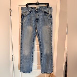 Men’s Ariat M7 Slim Fit Straight Leg Jeans 34x32 pre-owned Good Condition.
